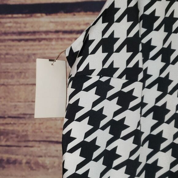 ⭐NWT Houndstooth Flirty Dress - Picture 4 of 8